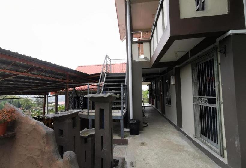 هتل Spot On 89963 Sinurambi Homestay 2