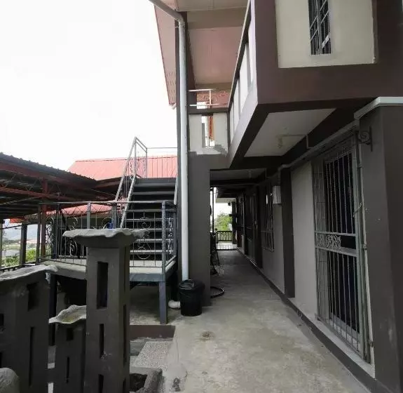 Hotelli Spot On 89963 Sinurambi Homestay 2