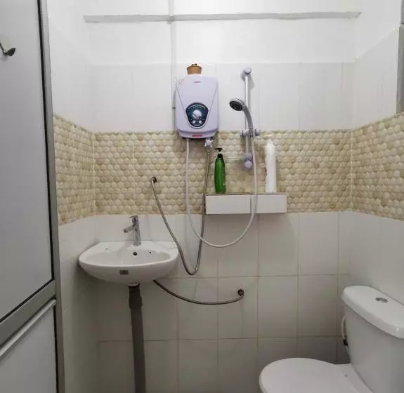 Hotelli Spot On 89963 Sinurambi Homestay 2