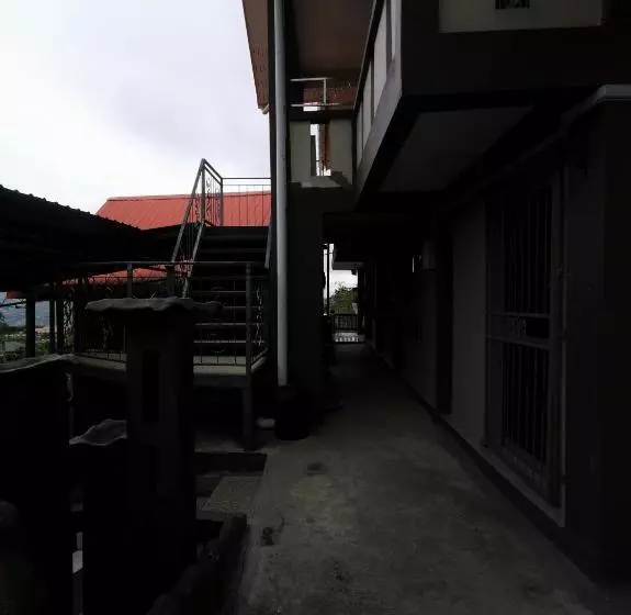 Hotelli Spot On 89963 Sinurambi Homestay 2