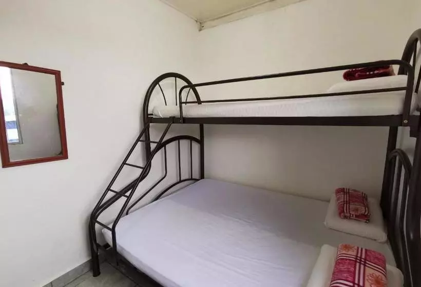 Hotelli Spot On 89963 Sinurambi Homestay 2