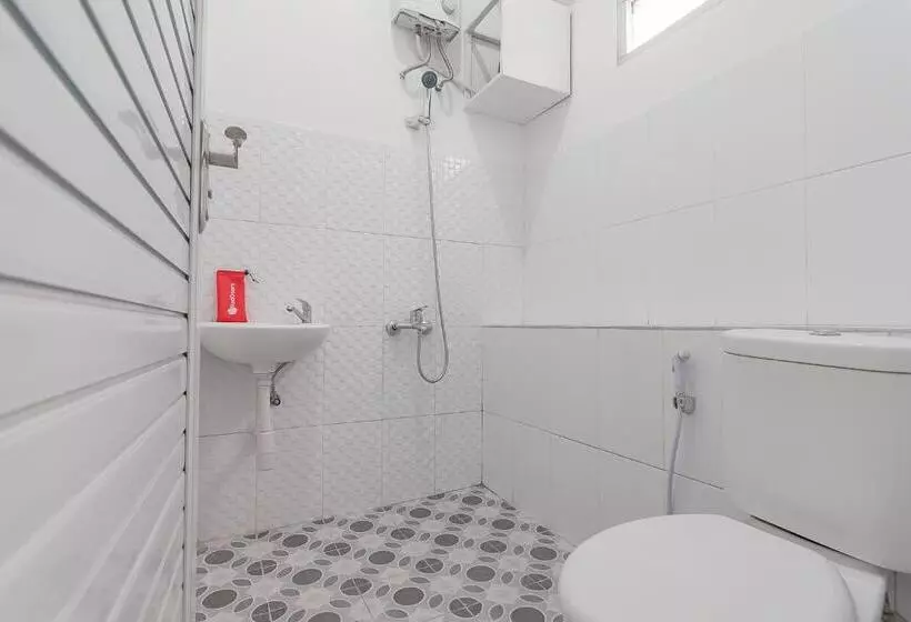 Majatalo Reddoorz Near Alun Alun Garut