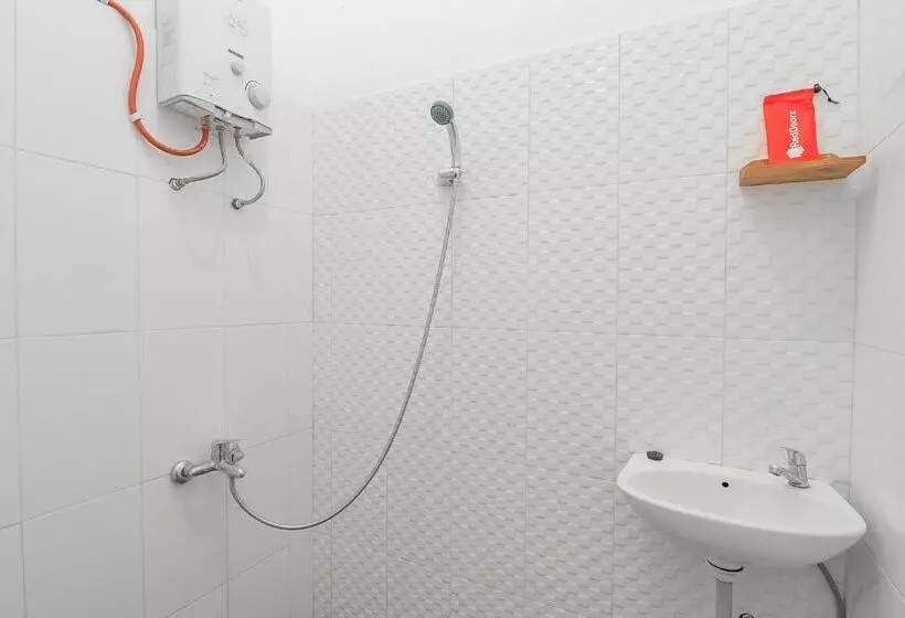 Majatalo Reddoorz Near Alun Alun Garut