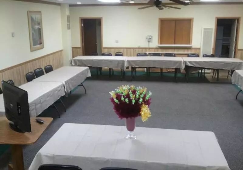 בית מלון כפרי Big Pines Mountain House