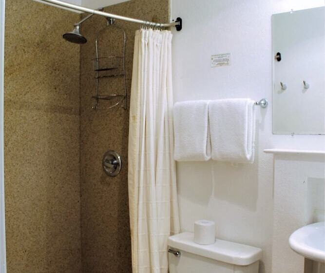 فندق Big Pines Mountain House