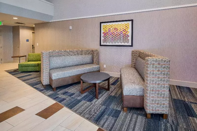 Отель Holiday Inn Express   Sunnyvale   Silicon Valley, An Ihg