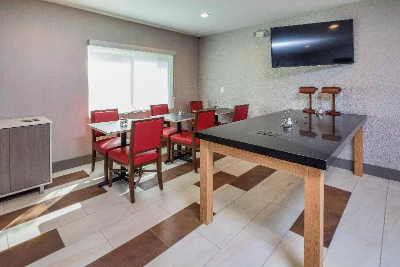 Отель Holiday Inn Express   Sunnyvale   Silicon Valley, An Ihg