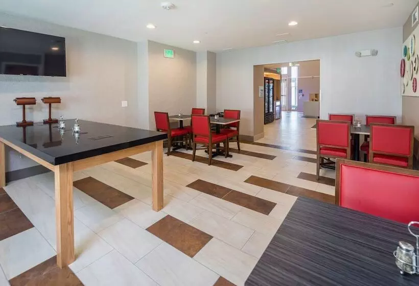 Отель Holiday Inn Express   Sunnyvale   Silicon Valley, An Ihg