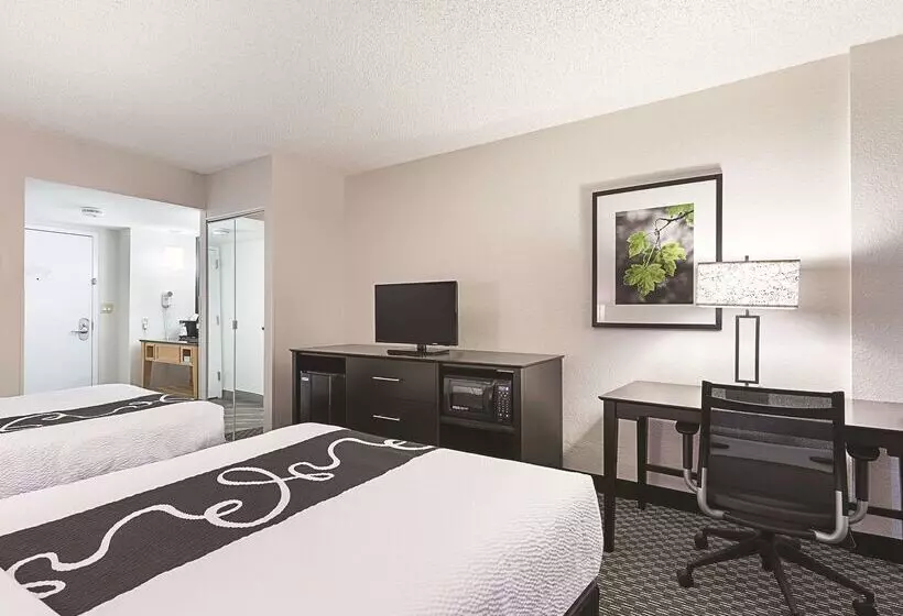 호텔 La Quinta By Wyndham Plantation At Sw 6th St