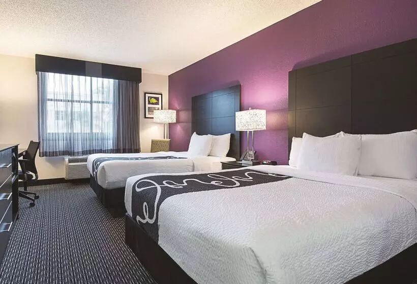 호텔 La Quinta By Wyndham Plantation At Sw 6th St