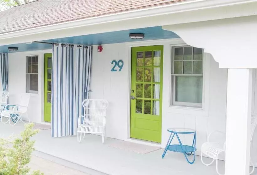 هتل The Lodge On The Cove