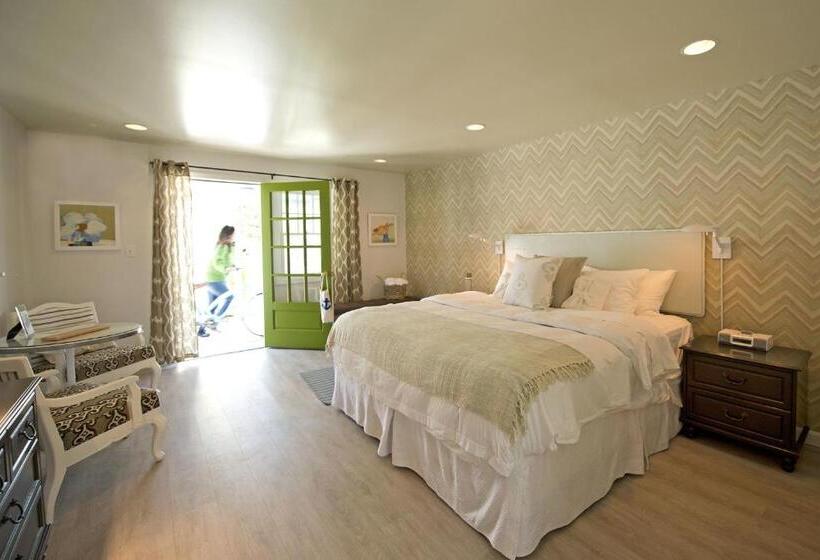 فندق The Lodge On The Cove