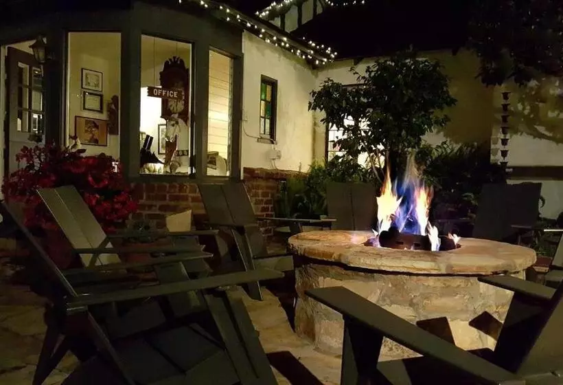 هتل The Vagabond S House Boutique Inn