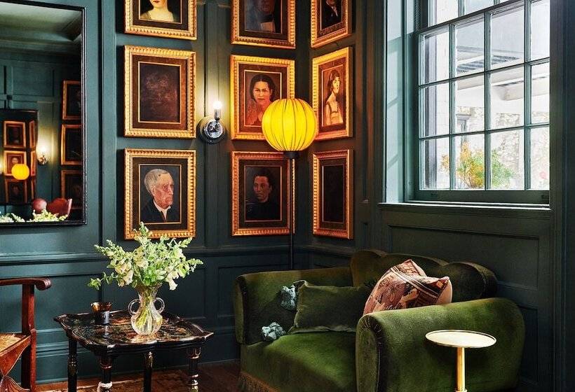 Hotel The Vanderbilt, Auberge Resorts Collection