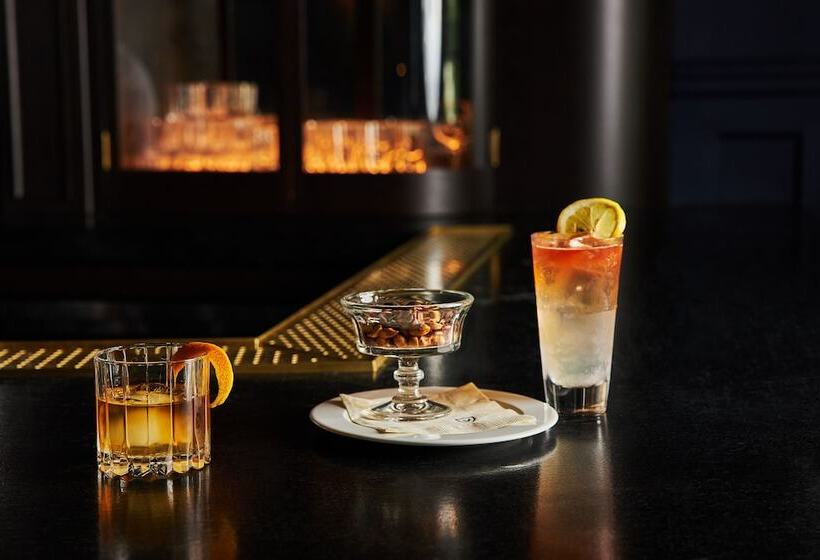 Hotel The Vanderbilt, Auberge Resorts Collection