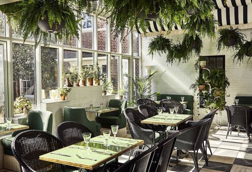 Hotel The Vanderbilt, Auberge Resorts Collection