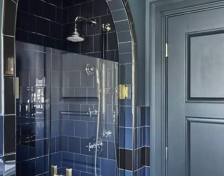 هتل The Vanderbilt, Auberge Resorts Collection