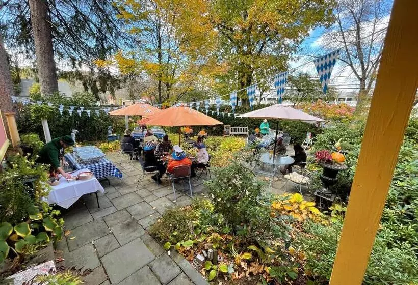 酒店 The Village Inn Of Woodstock