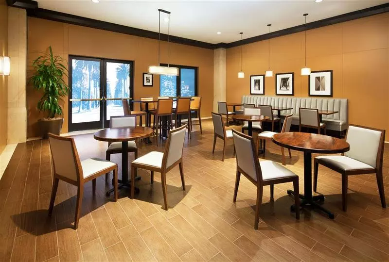 בית מלון כפרי The Westin Los Angeles Airport