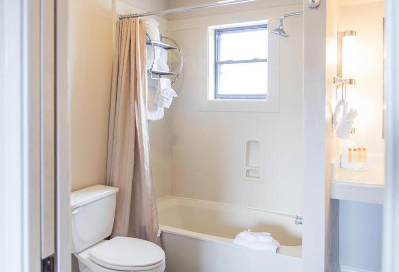 فندق Vineyard Court Designer Suites