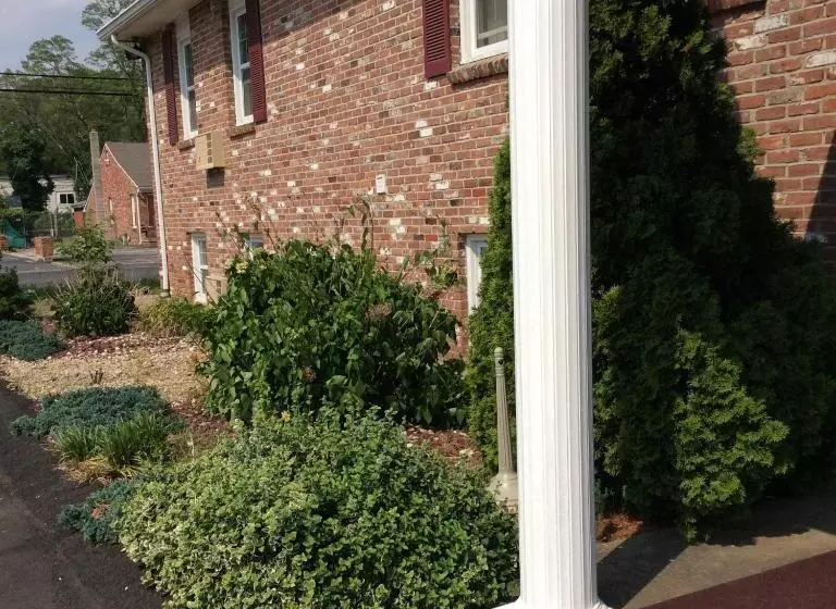 Отель Wickford Motor Inn