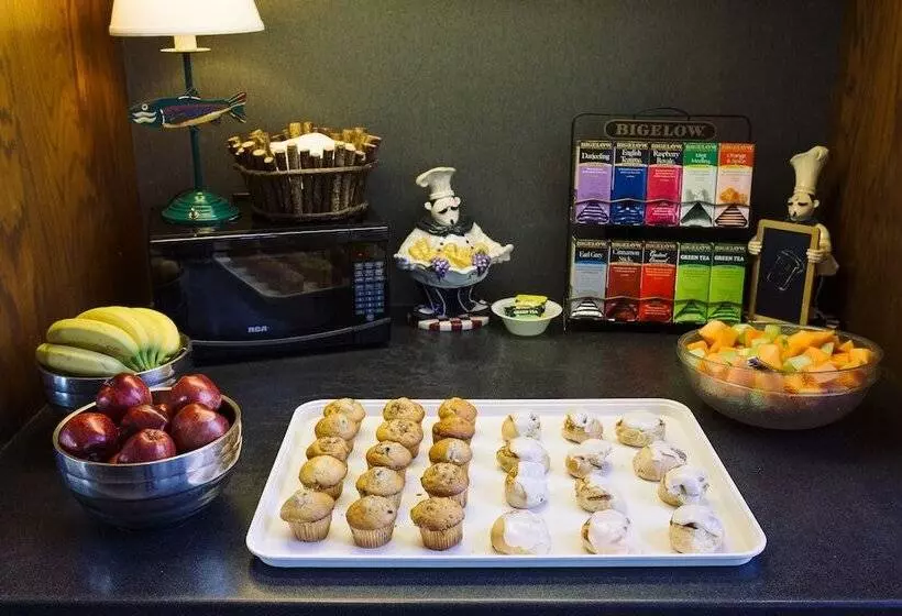 酒店 Wildwood Lodge & Suites