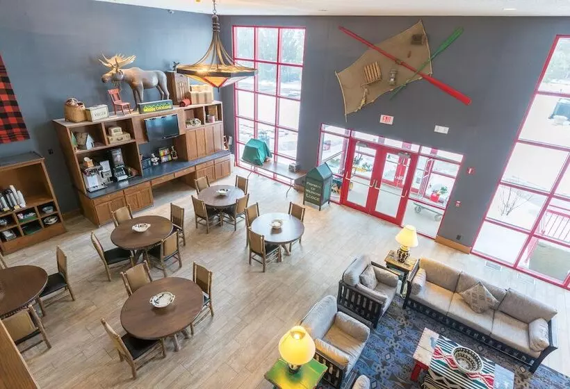 酒店 Wildwood Lodge & Suites