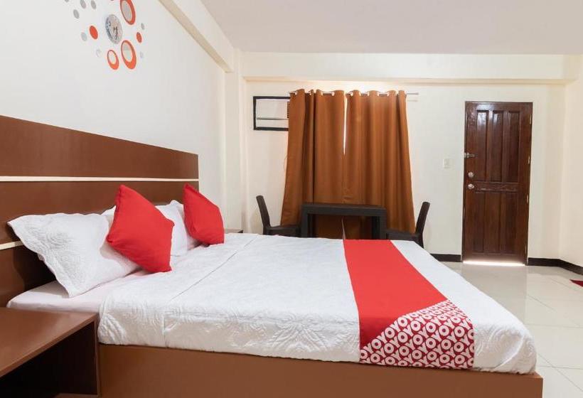 בית מלון כפרי Oyo 578 Red Velvet Suites