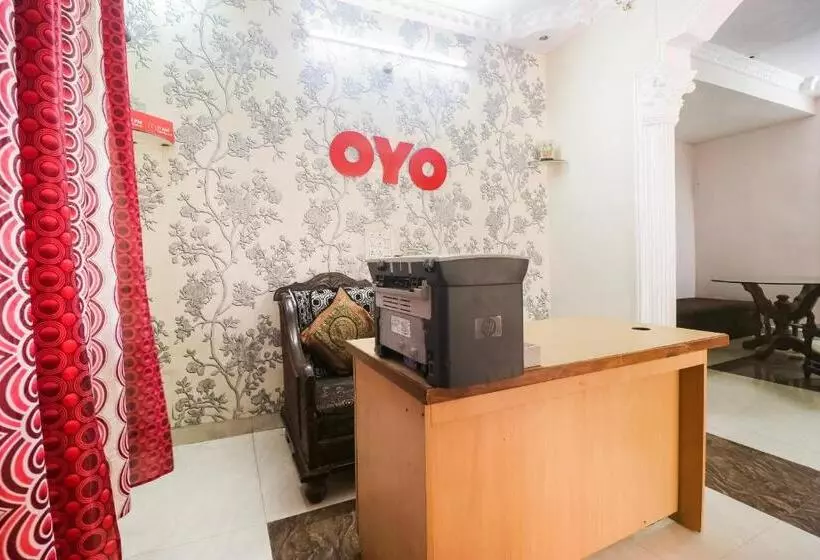 ホテル Oyo 69664  Kalyug Palace