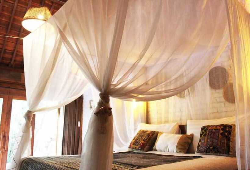 تختخواب و صبحانه Ubuntu Bali Eco Yoga Retreat   Canggu