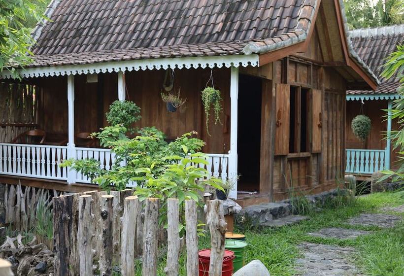 تختخواب و صبحانه Ubuntu Bali Eco Yoga Retreat   Canggu