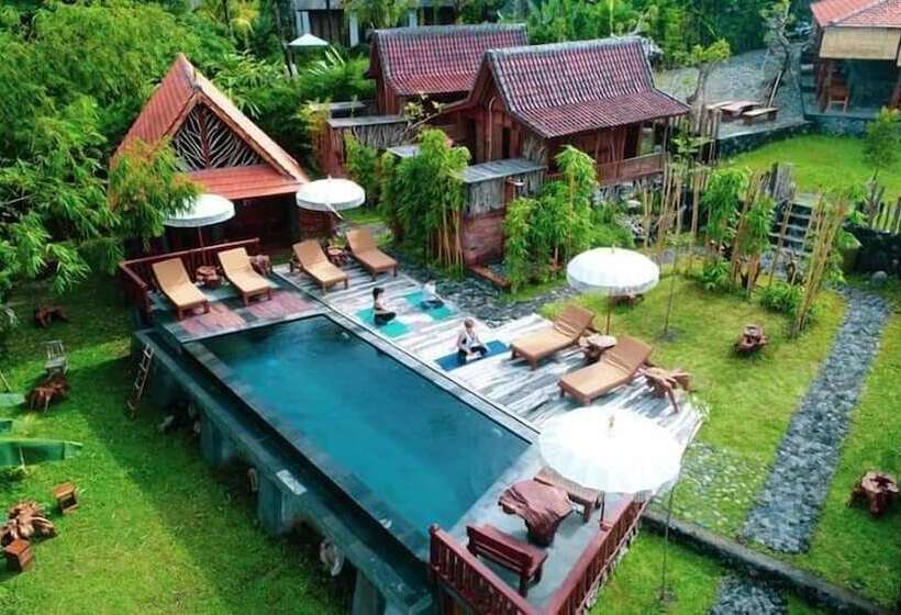 تختخواب و صبحانه Ubuntu Bali Eco Yoga Retreat   Canggu