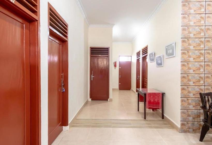 בית מלון כפרי Oyo Life 2935 Lega Guest House