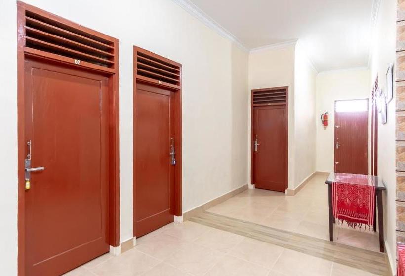 בית מלון כפרי Oyo Life 2935 Lega Guest House