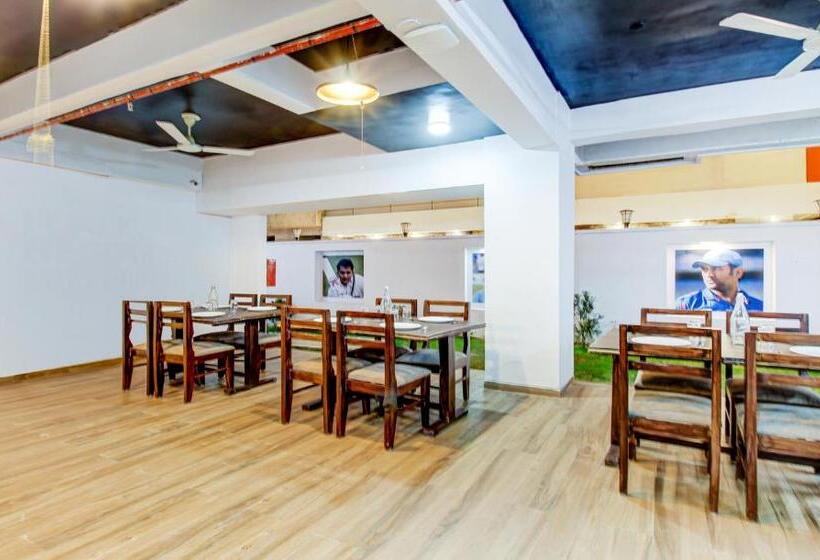 ホテル Treebo The Pavilion, Railway Station