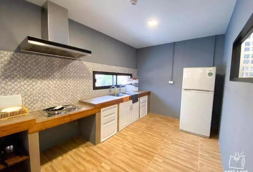 Need A Nap Hostel Phrae