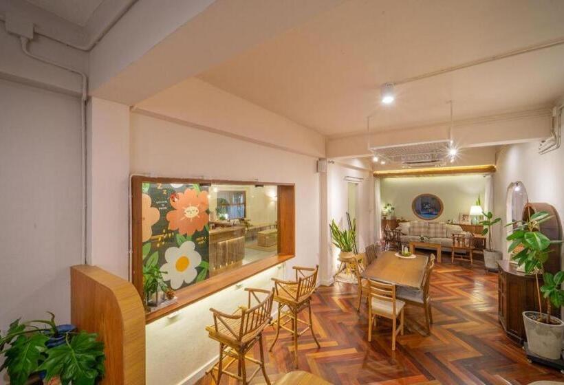 Need A Nap Hostel Phrae