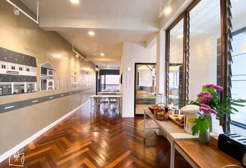 Need A Nap Hostel Phrae