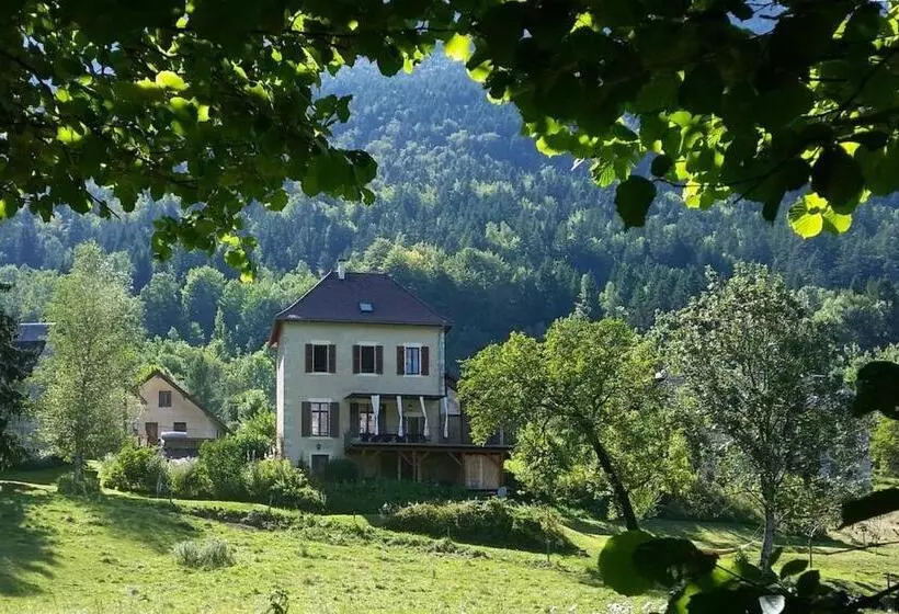 ベッドアンドブレックファースト L Ancienne Ecole Du Villard