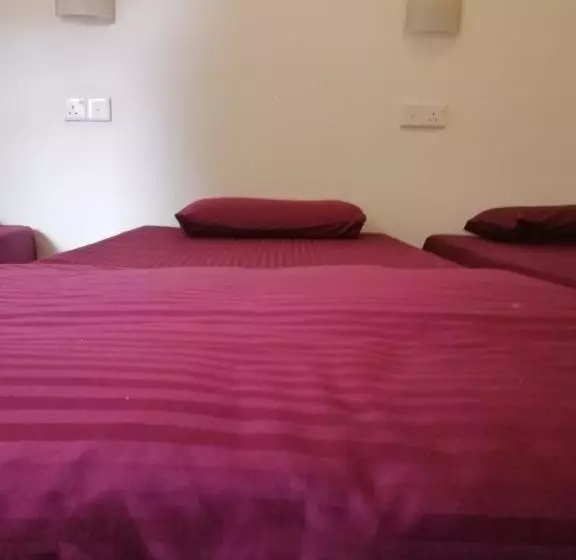 Tiki Bar Hostel Ella