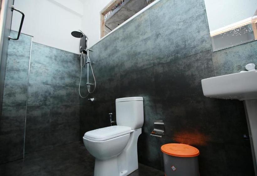 Tiki Bar Hostel Ella