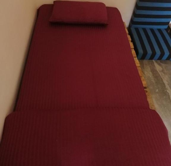 Tiki Bar Hostel Ella