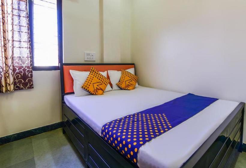 호텔 Spot On 69370 Pratik Lodging