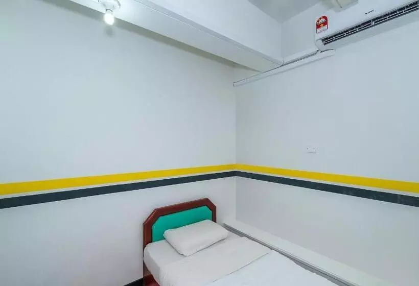 هتل Spot On 89936 Sutera Inn