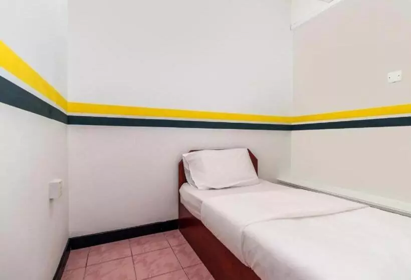 هتل Spot On 89936 Sutera Inn