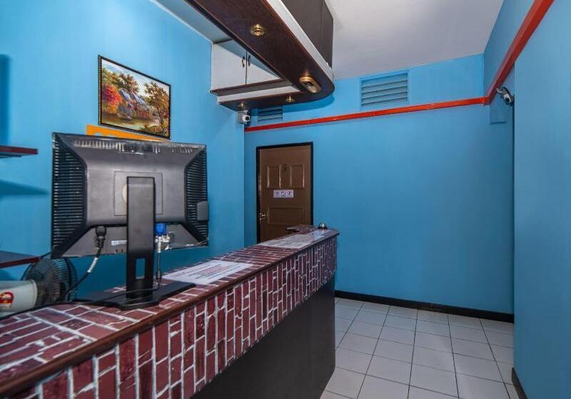 Hotelli Spot On 89936 Sutera Inn