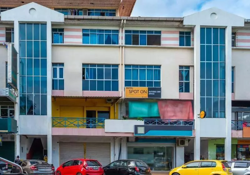 هتل Spot On 89936 Sutera Inn