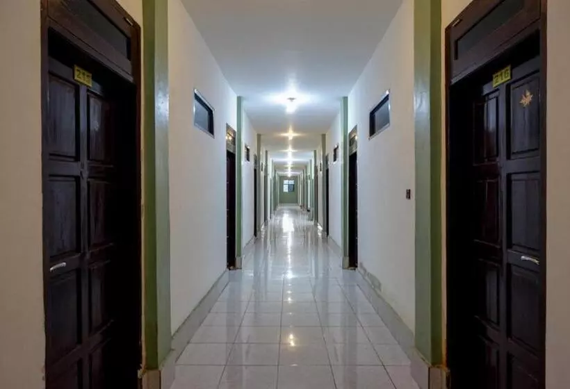 Reddoorz Syariah @ Hotel Wisma Indonesia Kendari