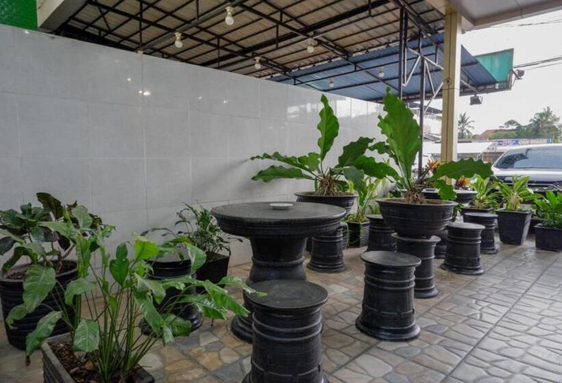 Reddoorz Syariah @ Hotel Wisma Indonesia Kendari