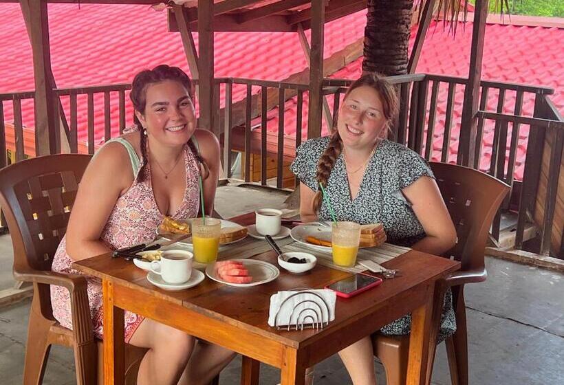 Hotel Amazon Beach Cabana